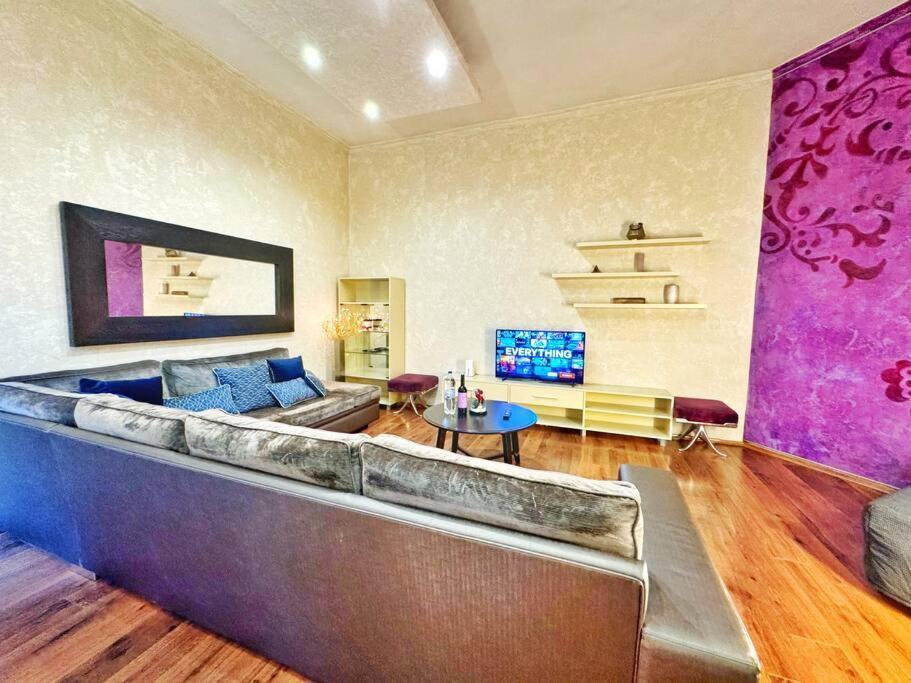 Ultra Central Apartment / 10 Ppl Budapest Exterior photo